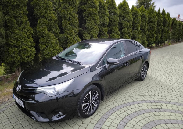 Toyota Avensis cena 61900 przebieg: 171000, rok produkcji 2018 z Lubawa małe 137